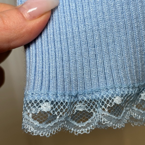 Charlie Holiday Anthropologie - Festival Artsy Sky Blue Lace-Trim Top in Size XS - Picture 3 of 13